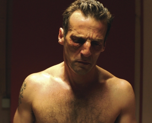 Matthieu Kassowitz au visage amoché dans le film Sparring